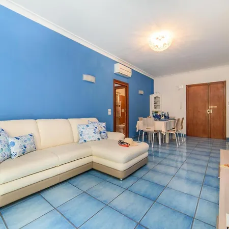 Apartment Amore - Sally *