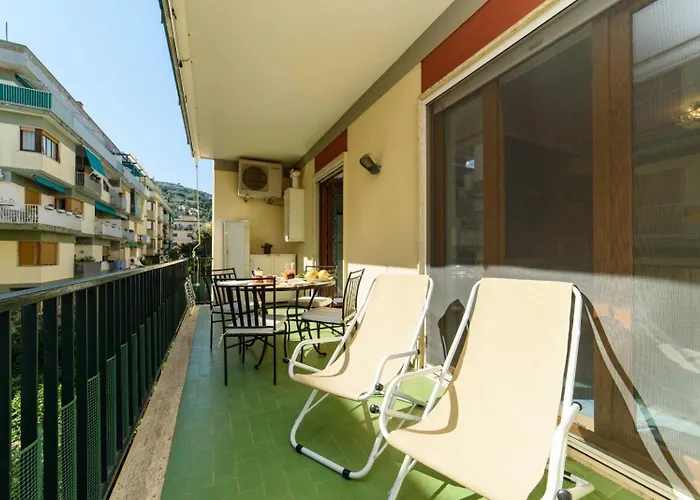 Amore - Sally Apartman *